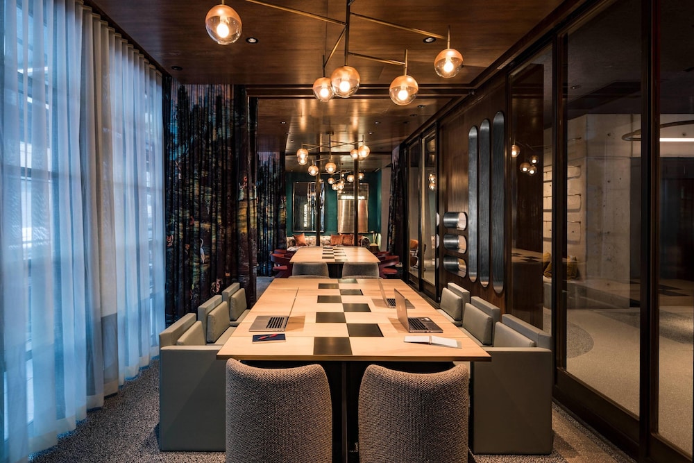Moxy NYC Chelsea - photo 49