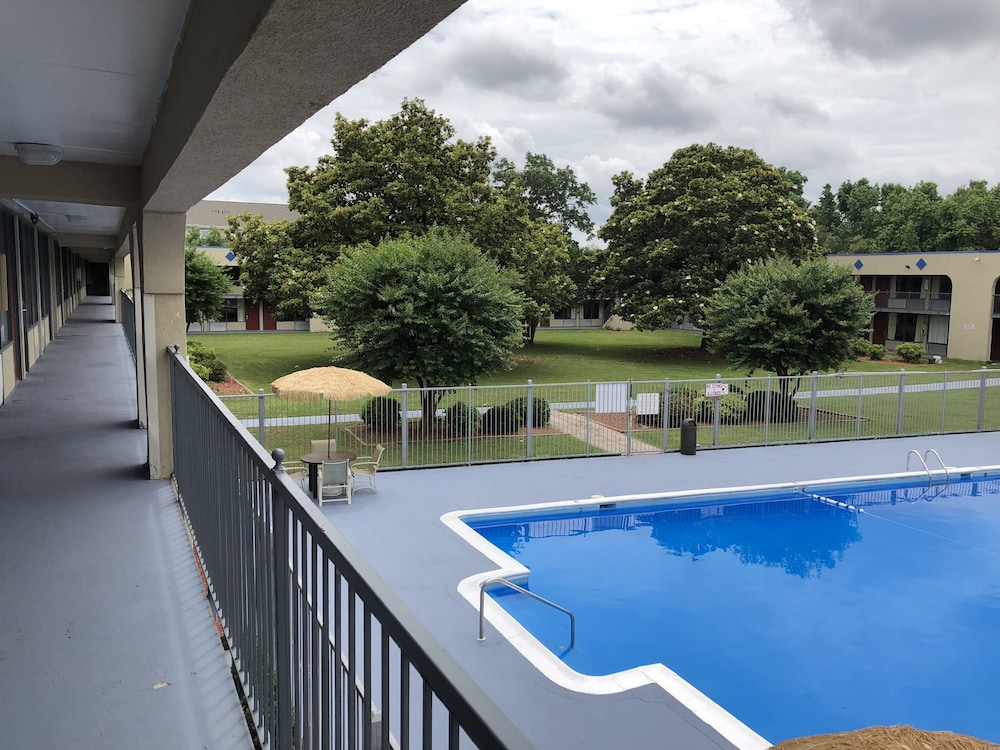 Americas Best Value Inn Norfolk Airport Area - photo 14
