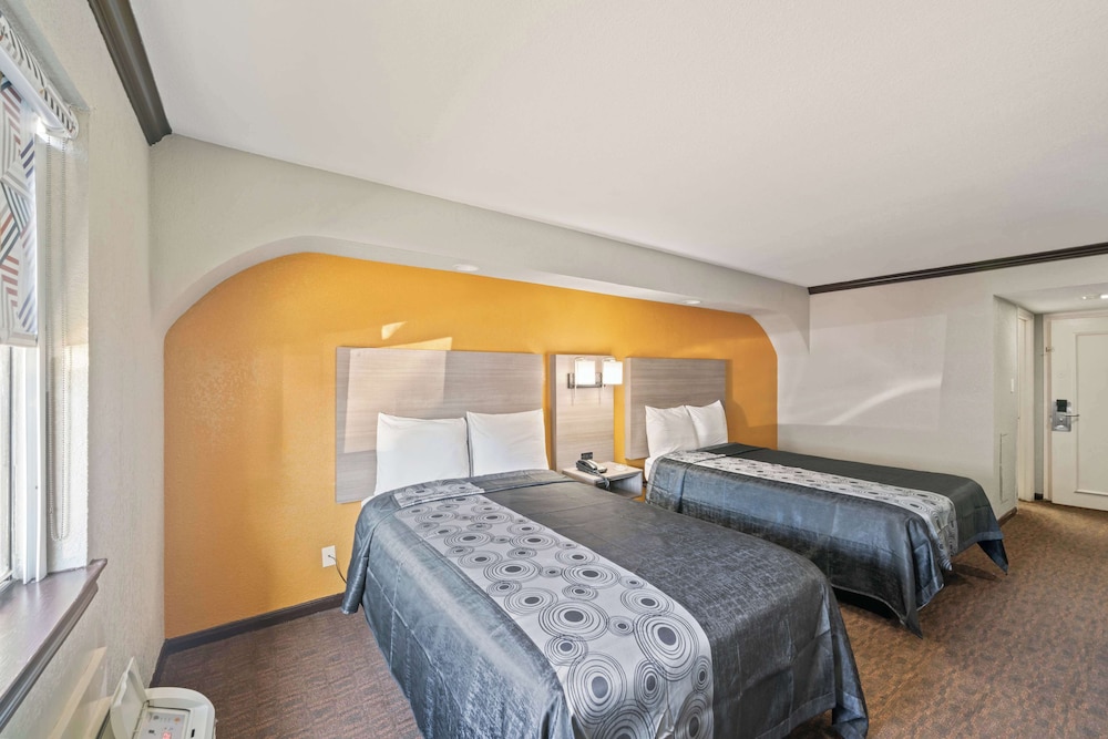Americas Best Value Inn & Suites Brenham - photo 10
