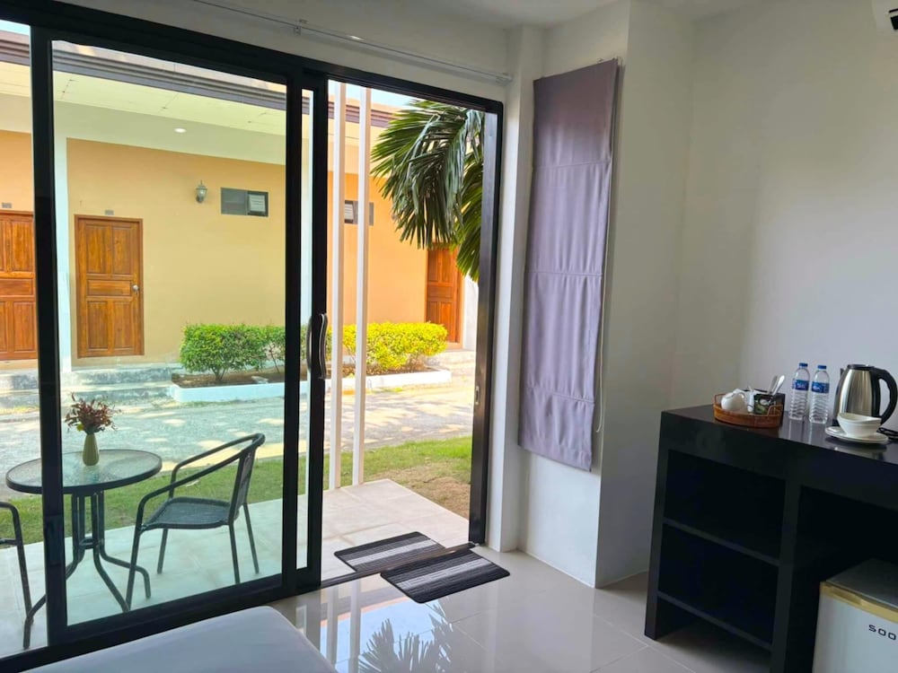 3 Tigers Resort & Hostel - last minute hotel in Koh Samui