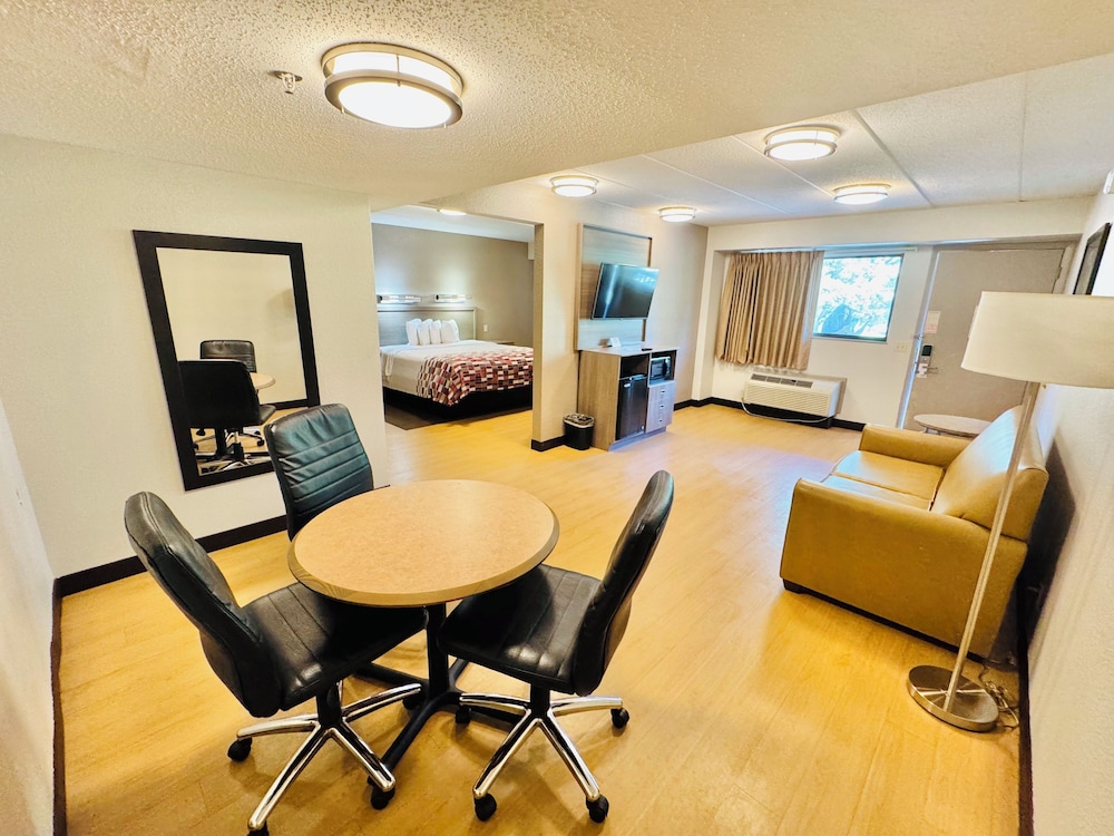 Red Roof Inn Milford New Haven - photo 19
