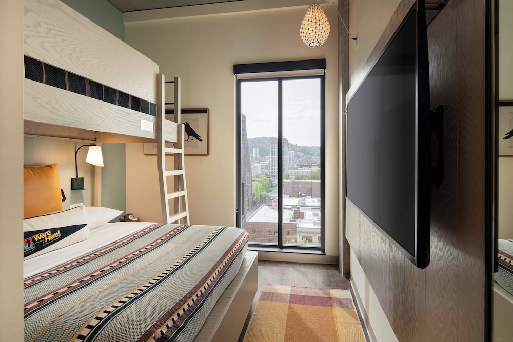 Moxy Portland Downtown - photo 11