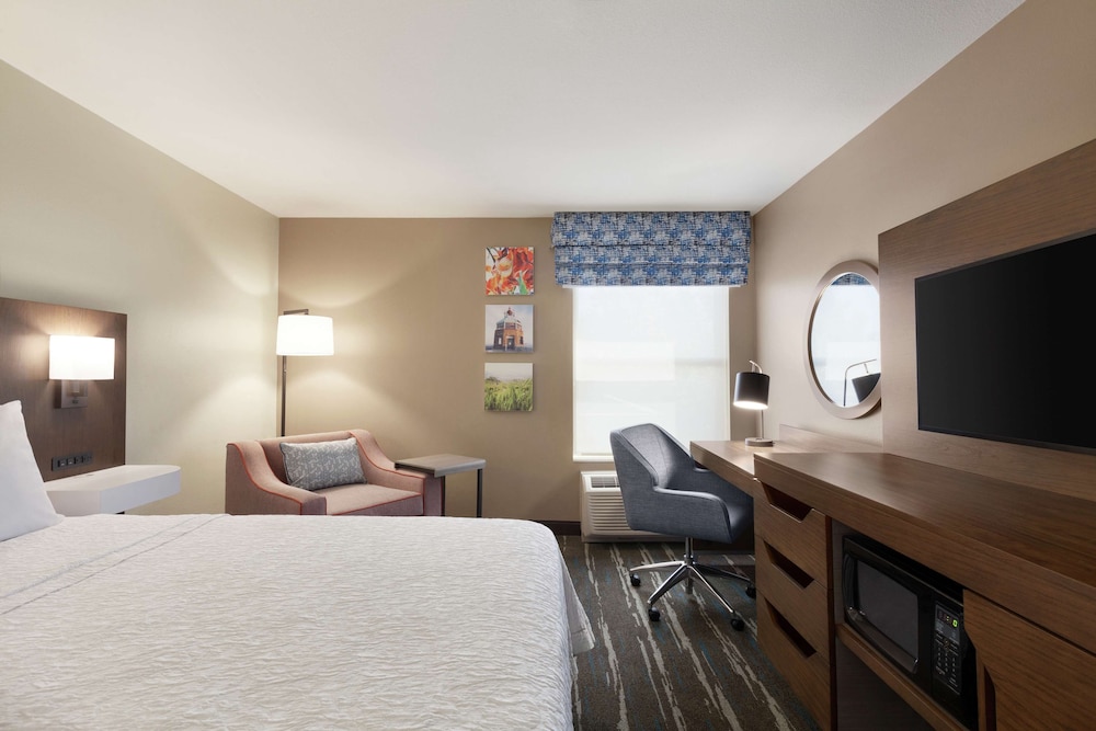 Hampton Inn Tracy - photo 7