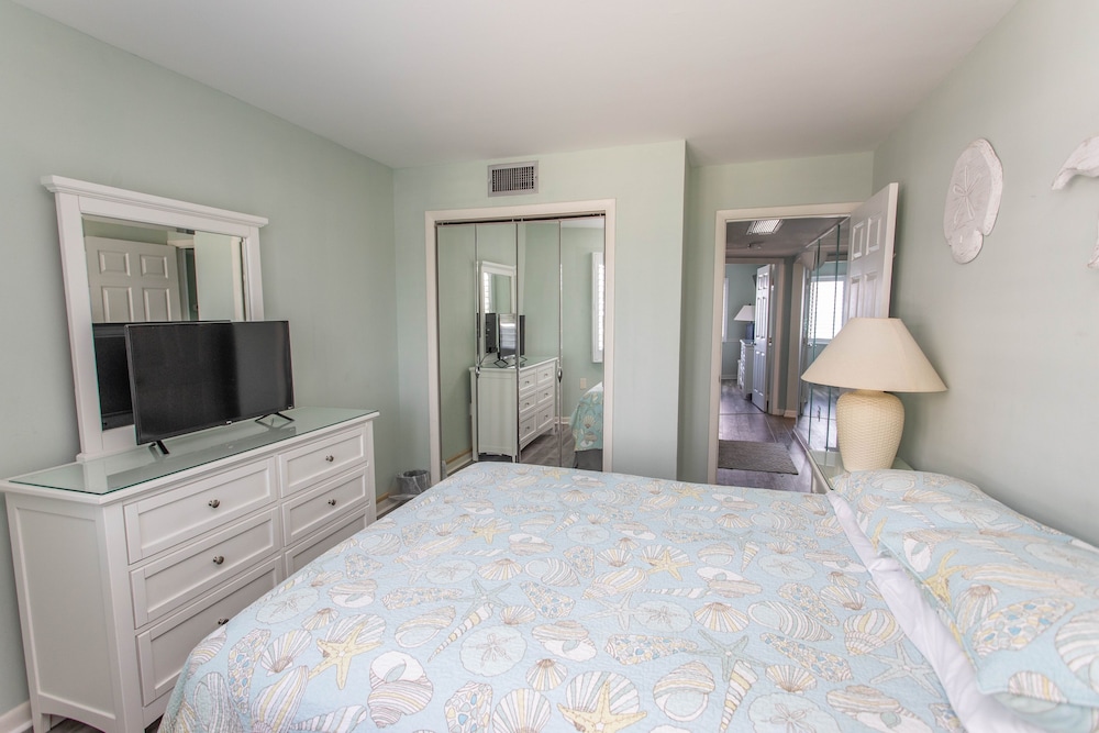 Royal Garden Resort 201 3 Bedroom Condo by RedAwning - photo 8