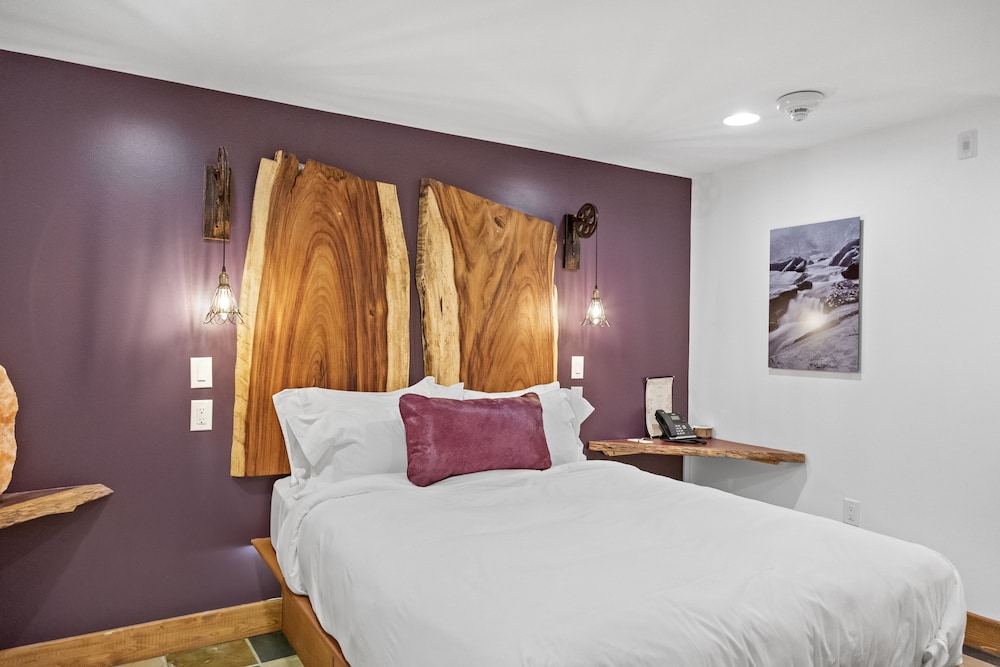 The Horton Hotel and Rooftop Lounge - photo 21
