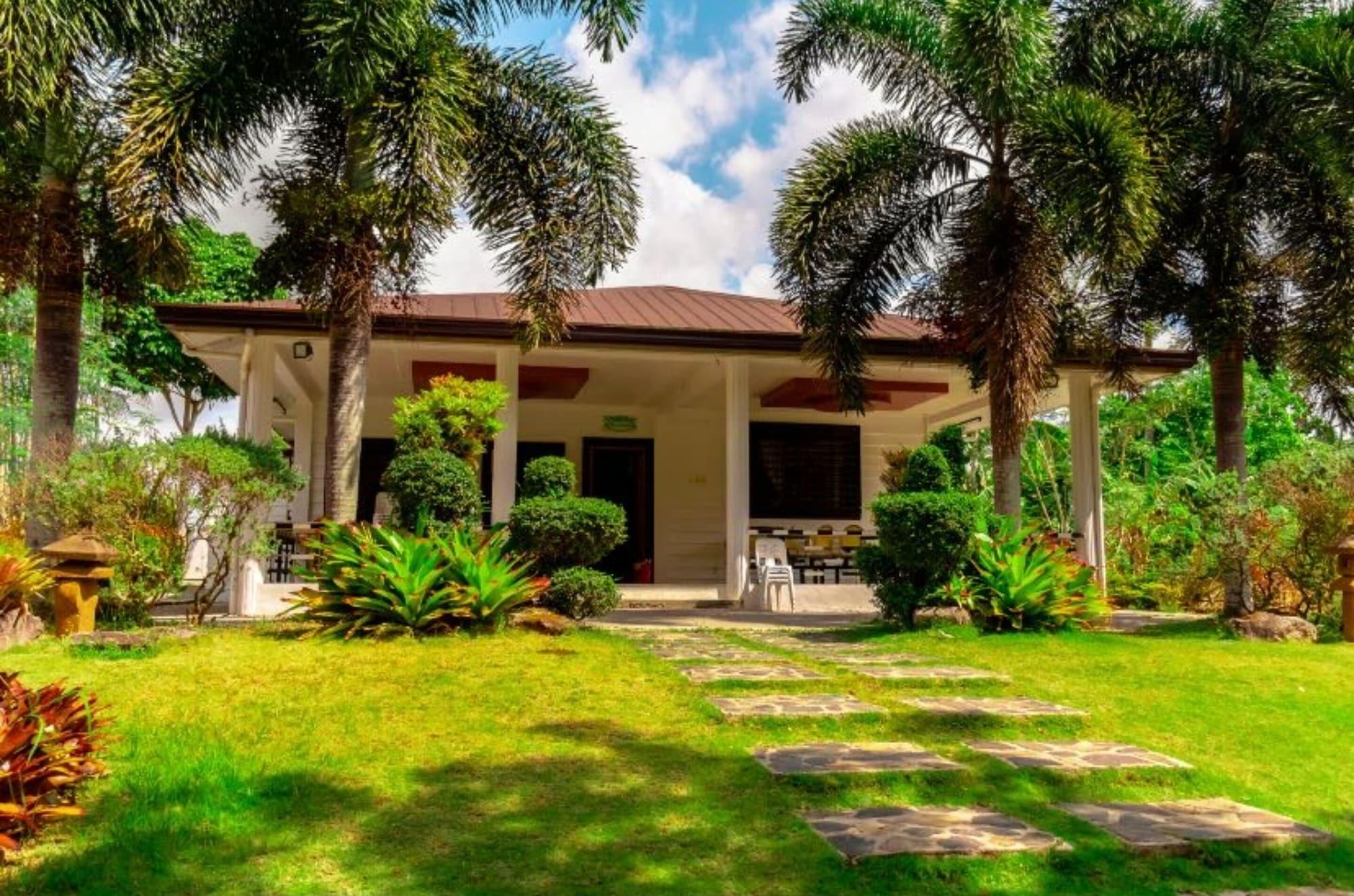 OYO1005 Patio Buendia Farm Resort — hotel in Amadeo