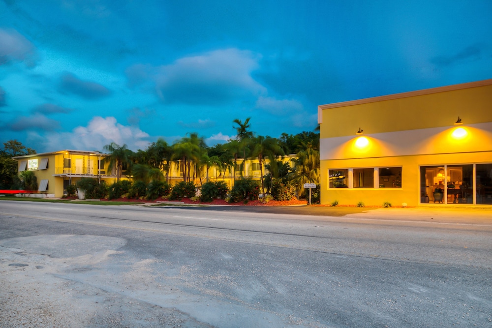 Key Largo Inn - photo 23