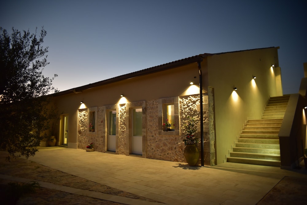 La Mela di Venere — 4-Star Luxury Hotel in Palazzolo Acreide, Italy