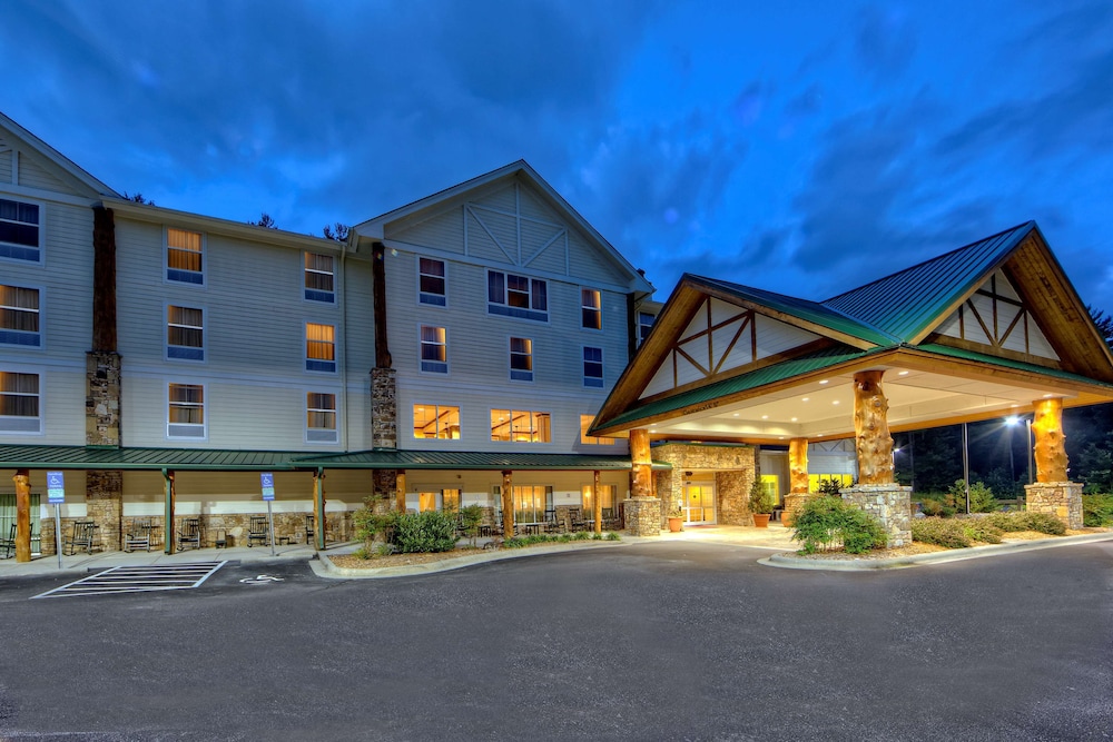 Hampton Inn & Suites Cashiers Sapphire Valley in Asheville, United States