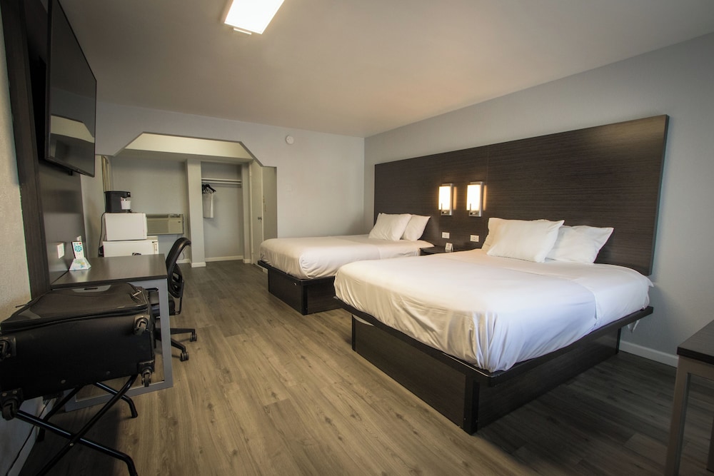 Envi Boutique Hotel Henderson Evansville South - photo 21
