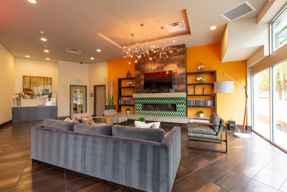 Ultra Modern Cap Hill Condos — 4-Star Luxury Hotel in Seattle, United States