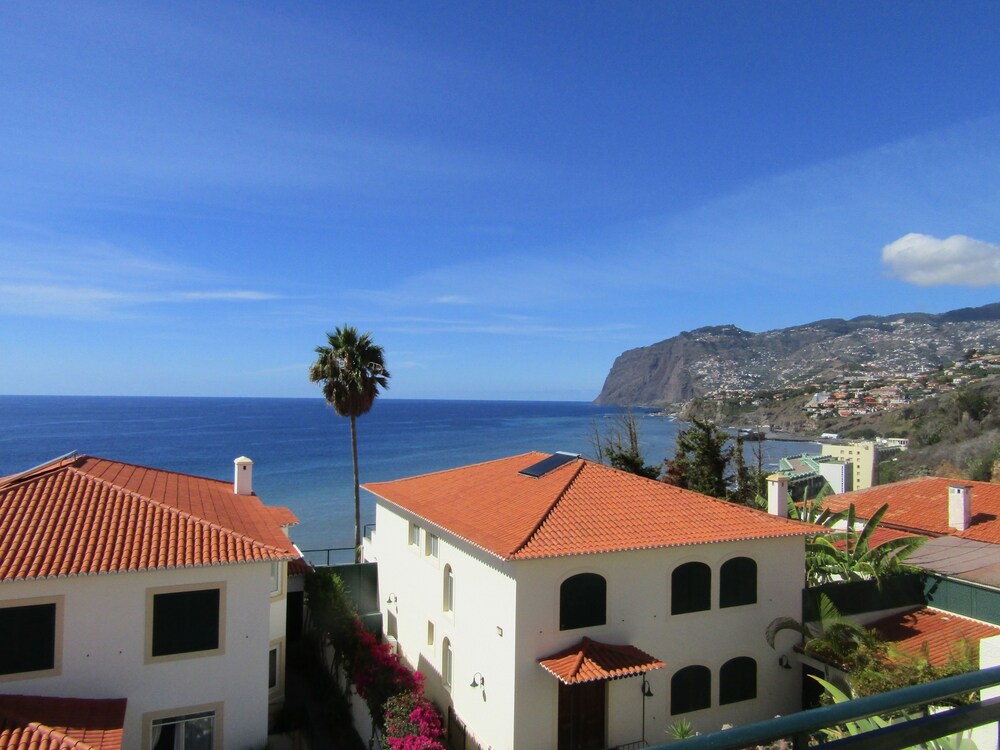 Luzias Apartment — 4-Star Luxury Hotel in Funchal, Portugal