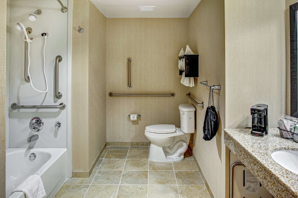 Hampton Inn Thomson - photo 17