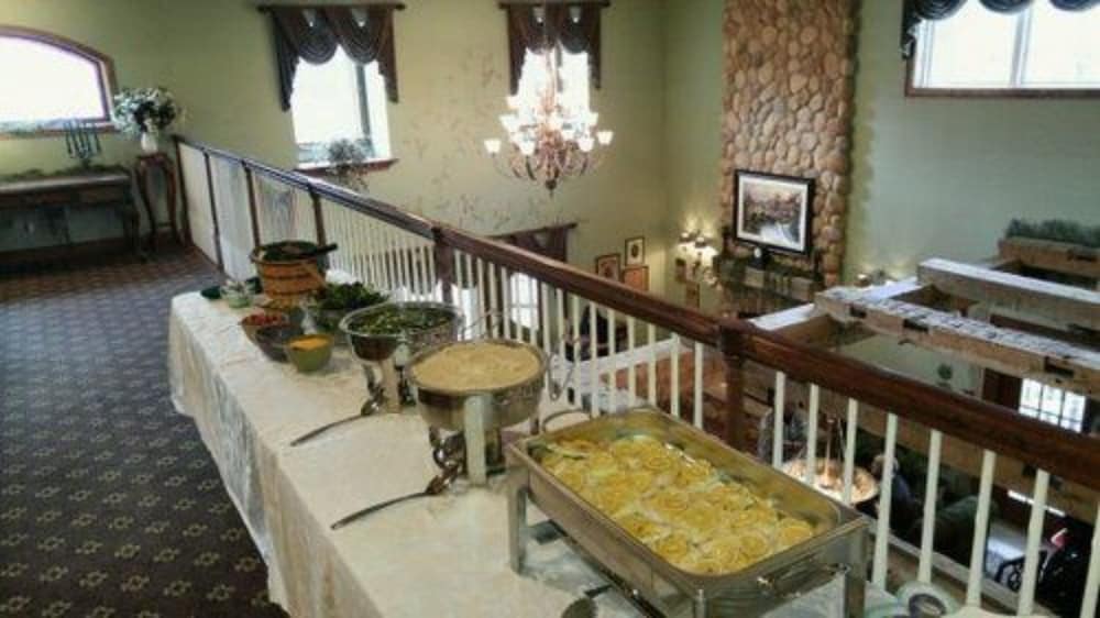 Hearthstone Inn & Suites - photo 30