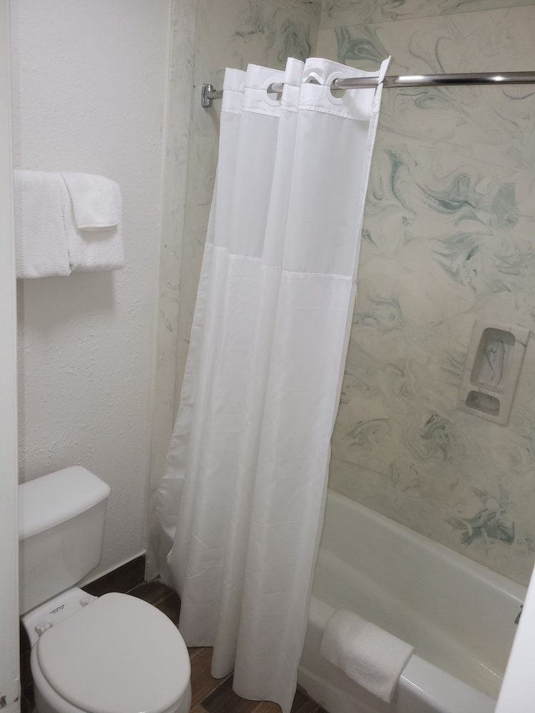 Hotel O Executive Inn & Suites Cuero Hwy 87 - photo 13