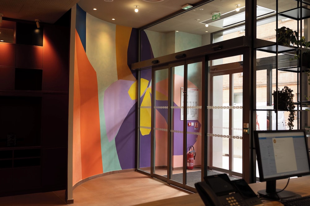 Aparthotel Adagio Toulouse Centre La Grave in Toulouse, France