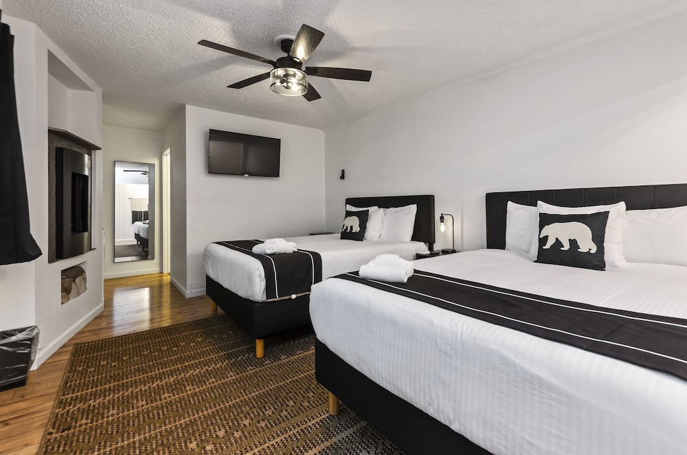 The Jeffrey Hotel - photo 56