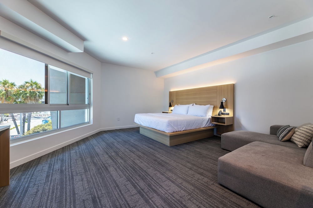Hotel Mai Downtown Long Beach - photo 7