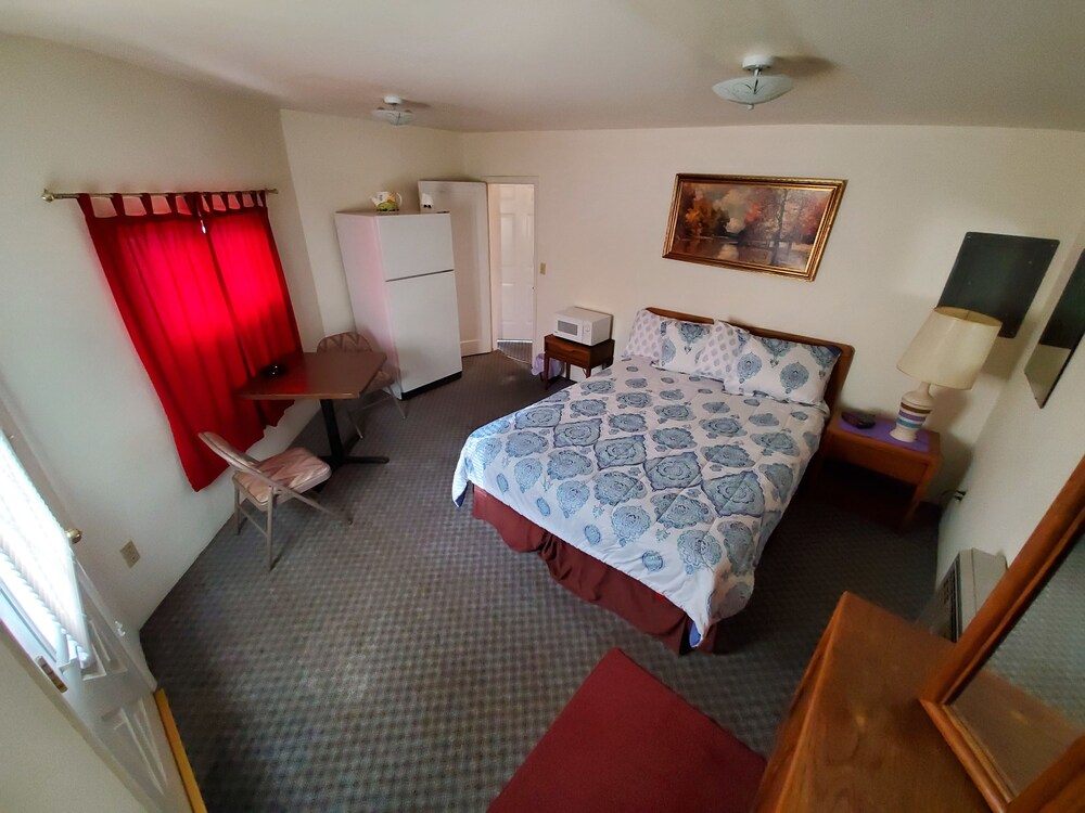Athol Motel - photo 4