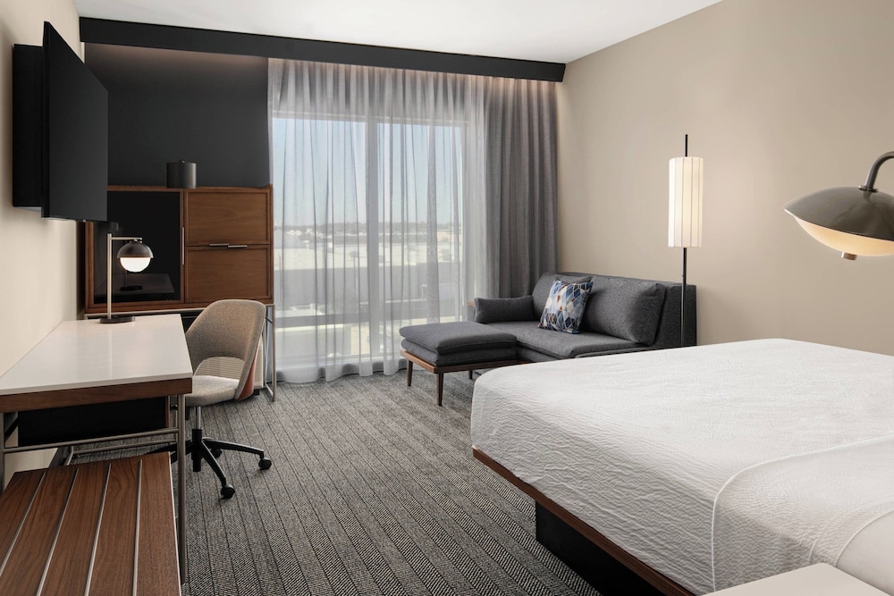 Courtyard by Marriott Houston I 10 West Memorial - photo 4