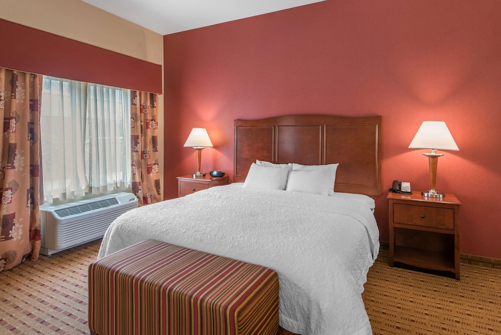 Hampton Inn & Suites Arcata - photo 36