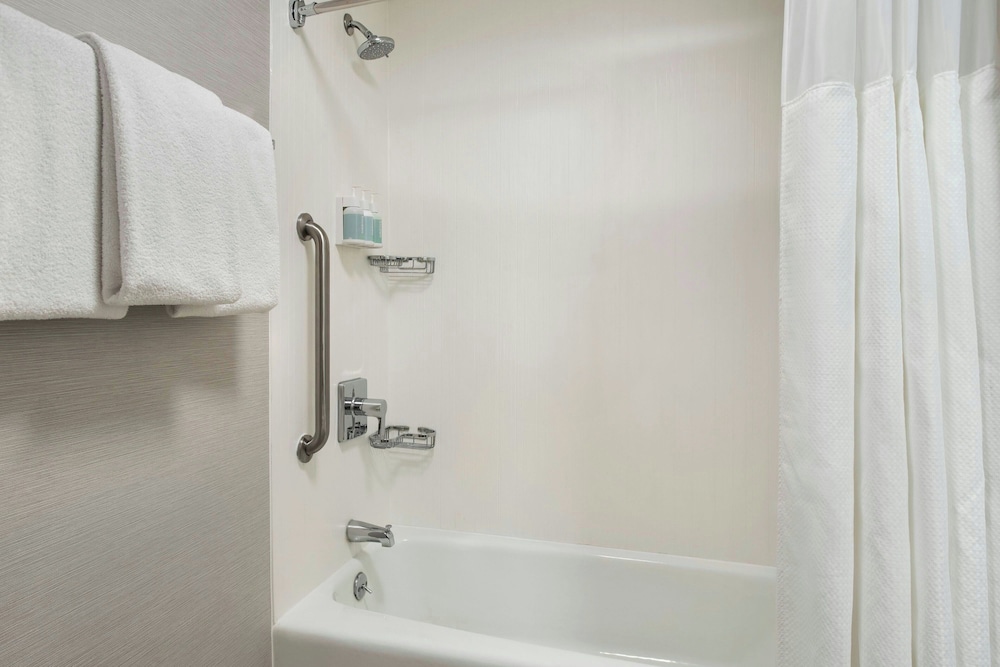Courtyard by Marriott Rye - photo 27