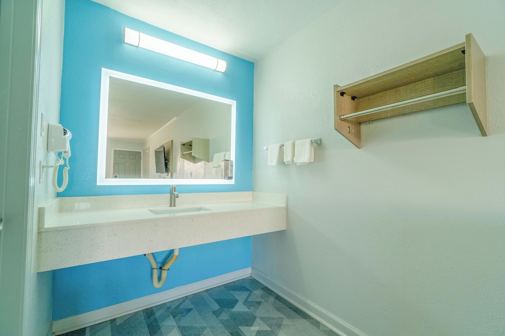 Pleasanton Executive Inn By OYO - photo 25