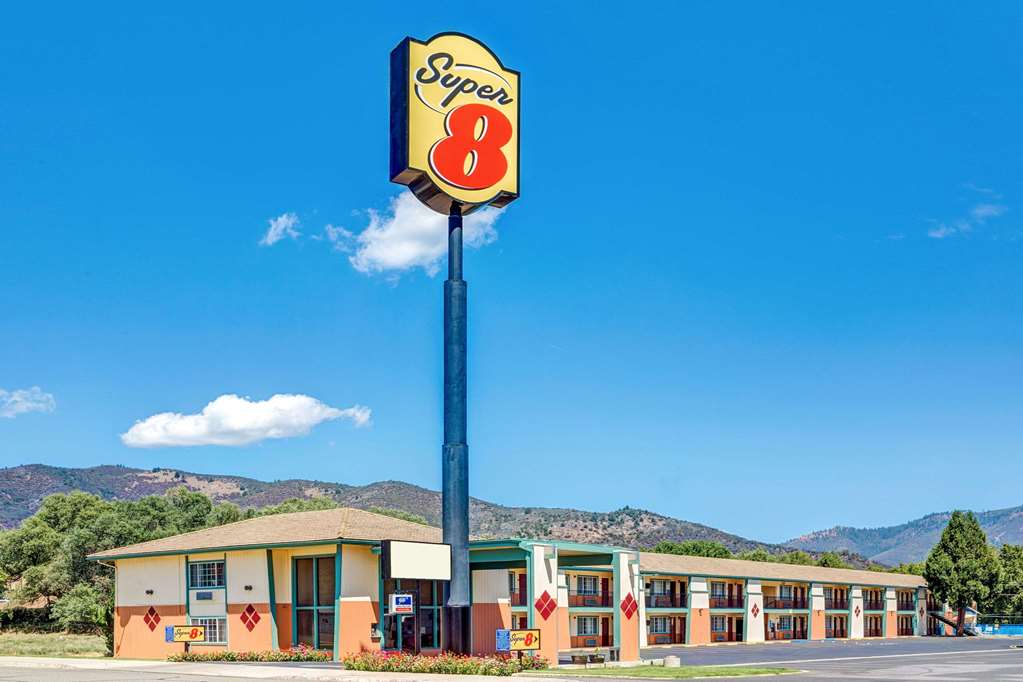 Super 8 by Wyndham Yreka - photo 2