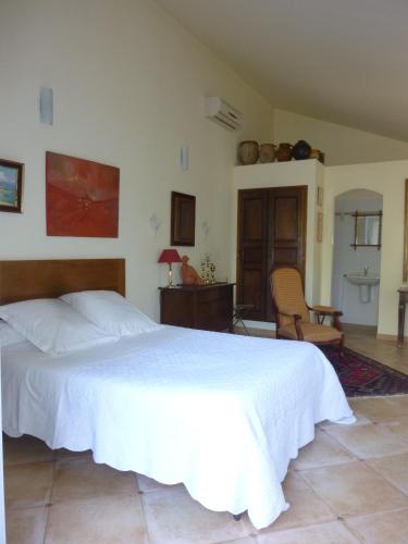 A camera di a vigna - carbon neutral hotel in Unknown City