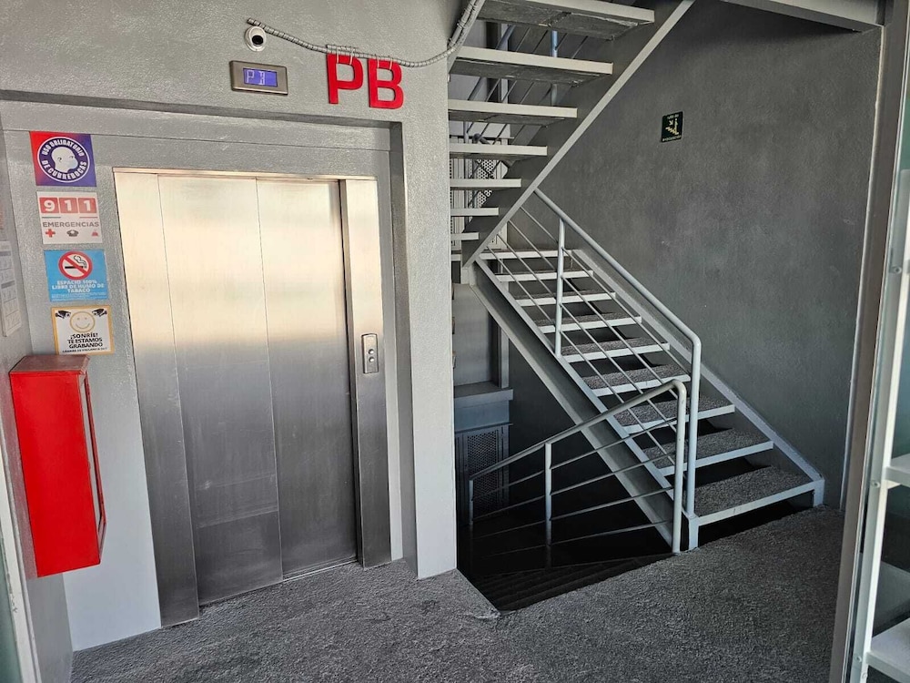 Hotel Sttiny Monterrey Tecnológico in Monterrey, Mexico