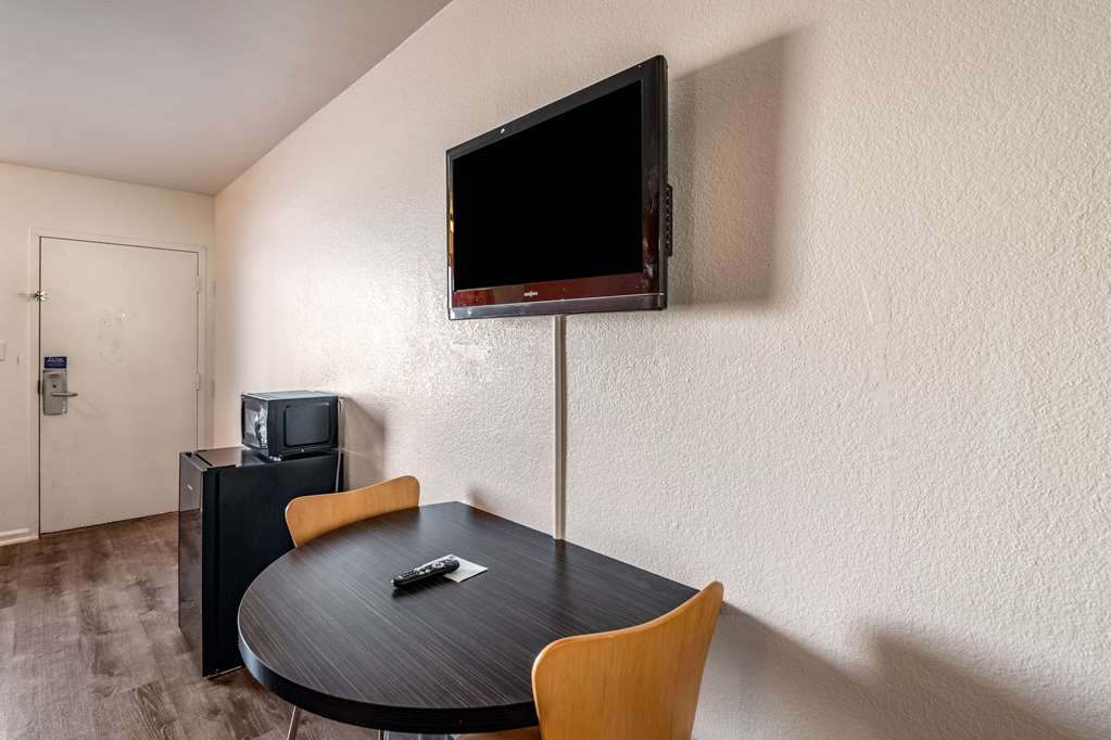 Motel 6 Portsmouth VA - photo 14