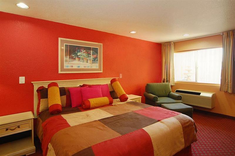 Imperial Inn Oakland - photo 28