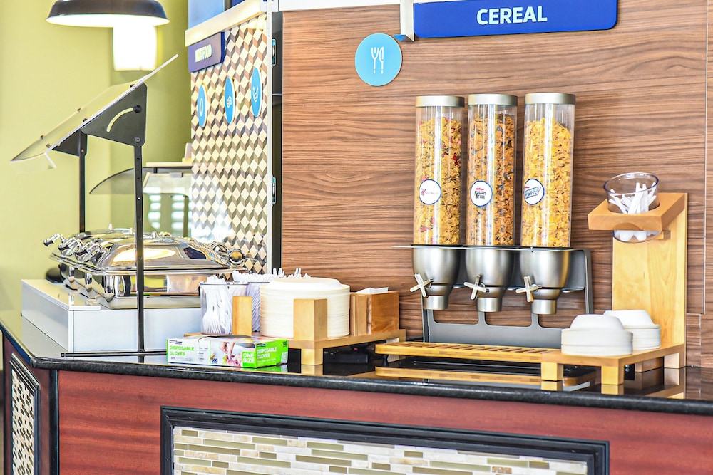 Holiday Inn Express & Suites Cocoa by IHG - photo 80