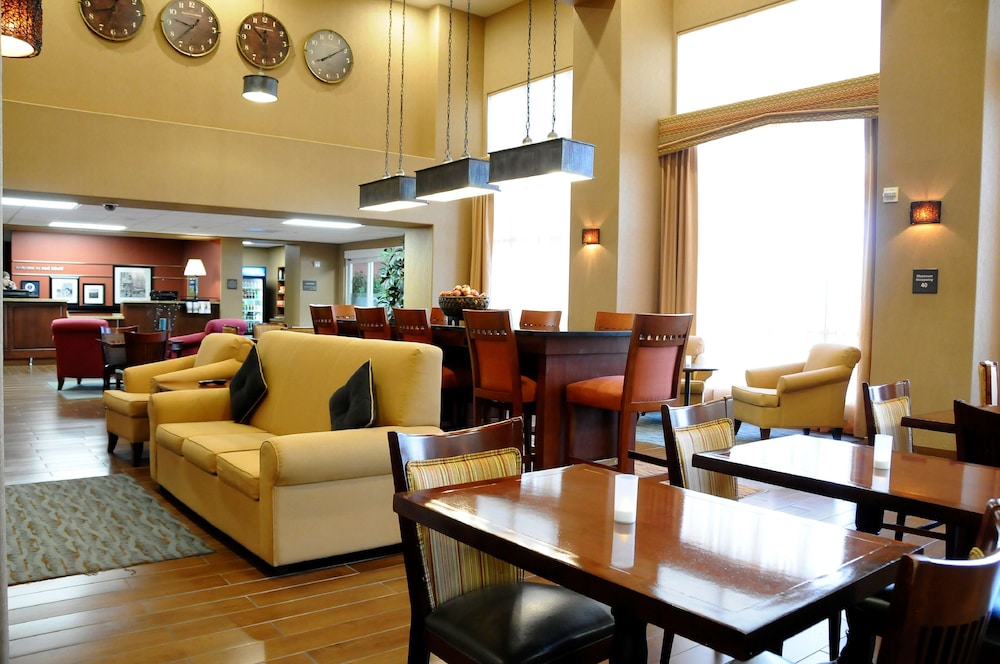Hampton Inn & Suites Red Bluff — Red Bluff — photo 4