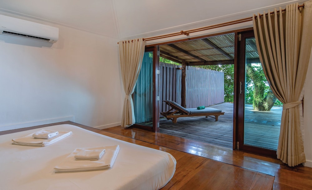 Captain Hook Resort — Ko Kut — photo 4