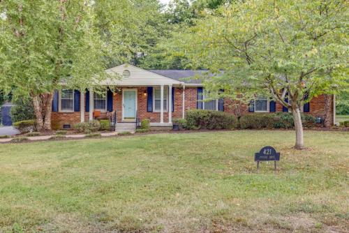 Figuers Bungalow 2 bd 1 bath central location — 4-Star Luxury Hotel in Franklin, United States