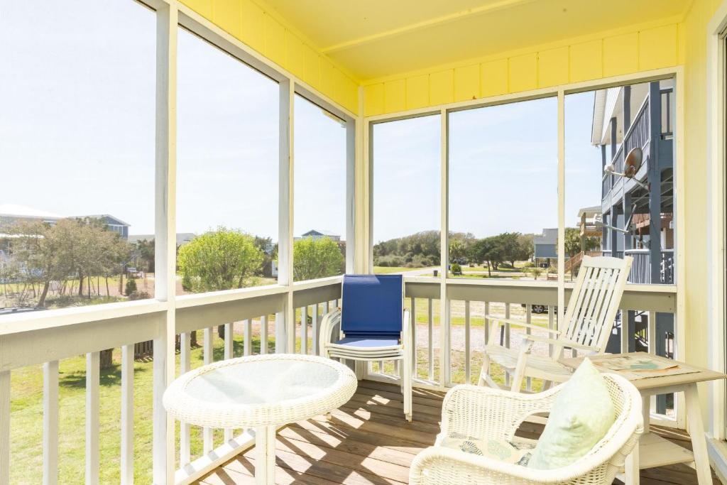See Otter by Oak Island Accommodations - photo 11