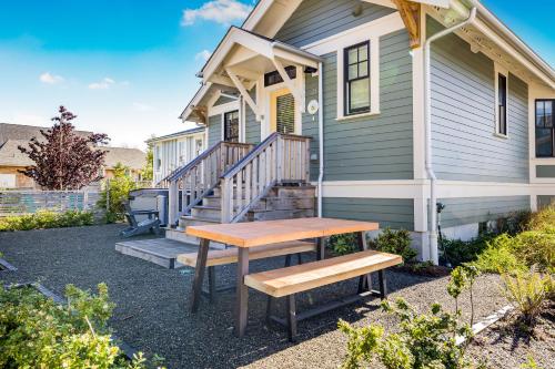 Hygge on Hilltop by Seabrook Hospitality in Huntington Beach, United States