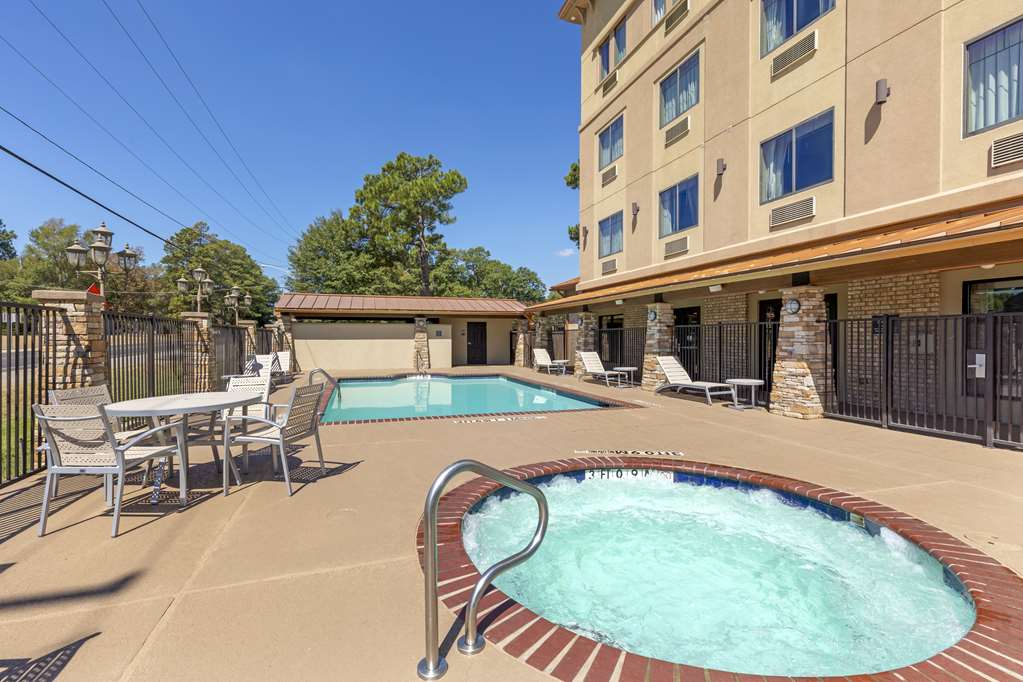 Best Western Plus Classic Inn & Suites - photo 35