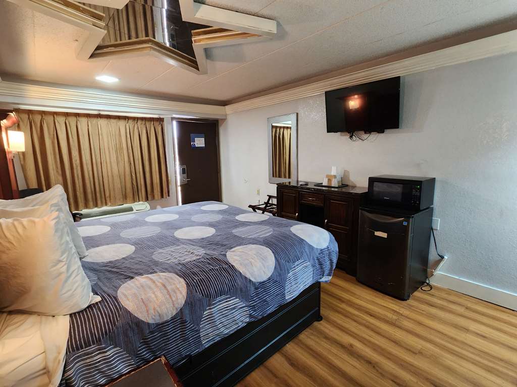 Americas Best Value Inn & Suites Little Rock at Scott Hamilton Dr - photo 32