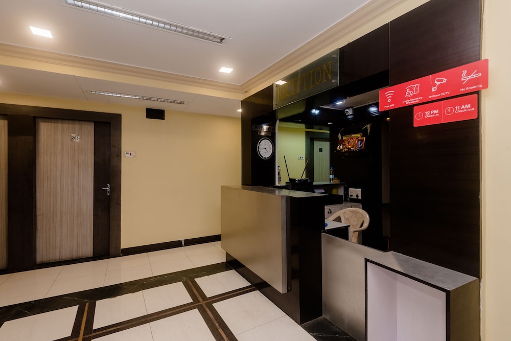 Oyo 26206 Hotel Paras — Palghar