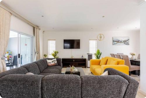 JDBA Homes of Luxury — 4-Star Luxury Hotel in Cape Town, South Africa