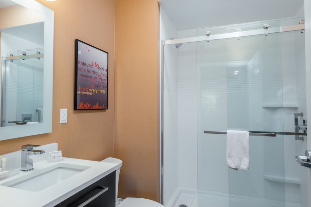 TownePlace Suites Toledo Oregon - photo 18