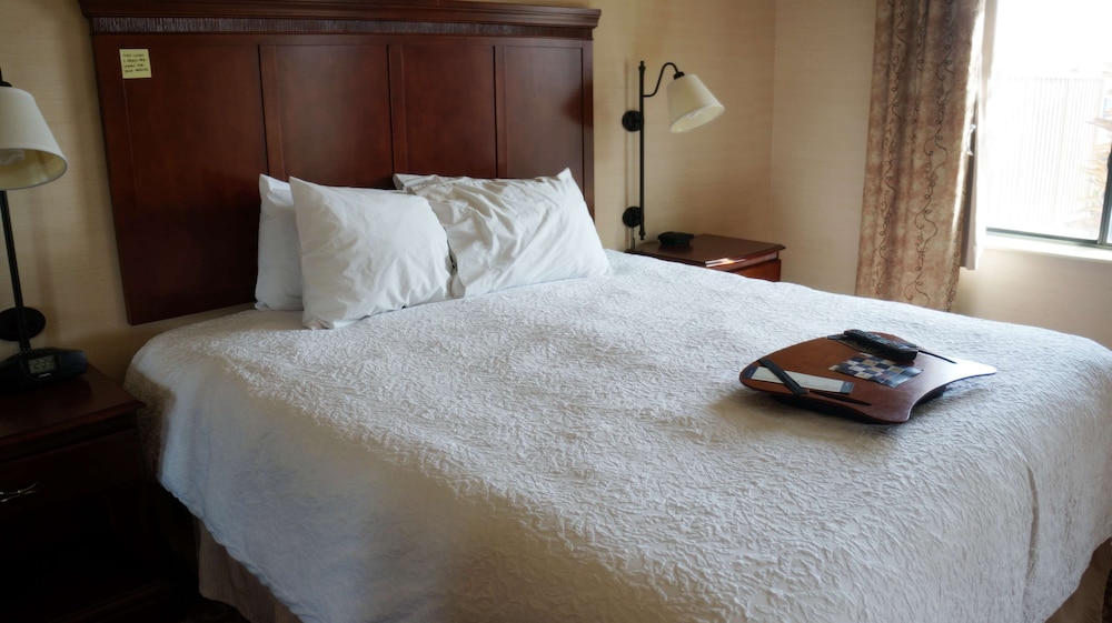 Hampton Inn & Suites Kingman - photo 17