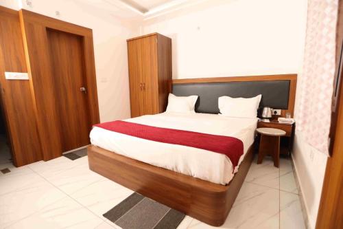 Rama Grand Palace in Ajodhya, India