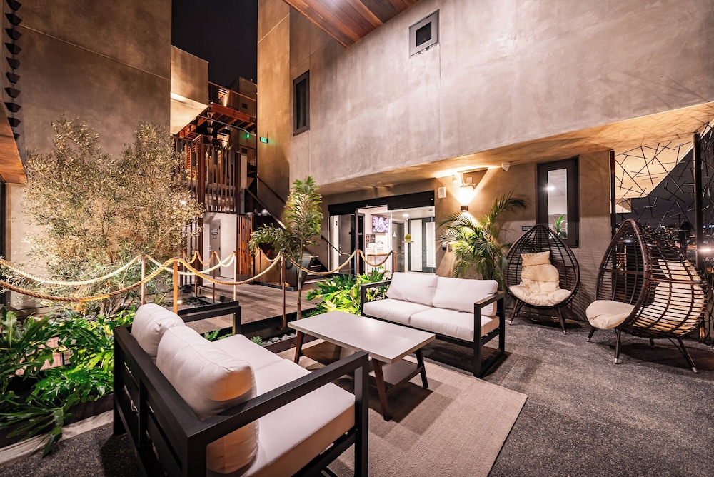 City24 Hotel Little Italy Mission Hills - photo 36