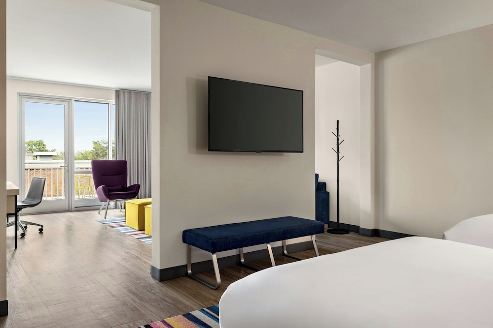 Aloft Wilmington at Coastline Center - photo 8