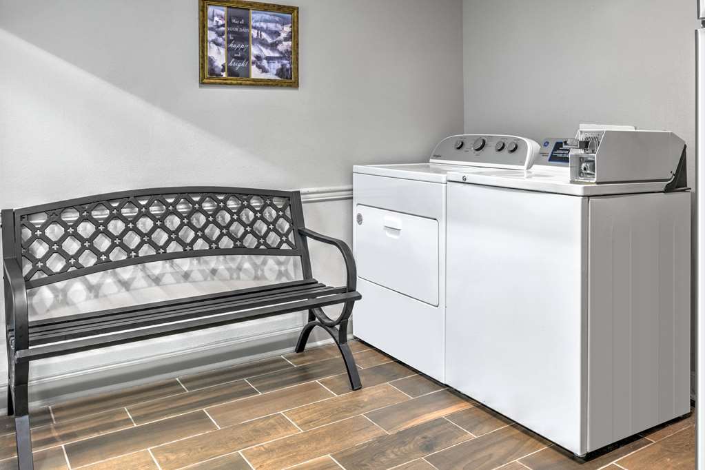 Days Inn & Suites by Wyndham Cabot - photo 36
