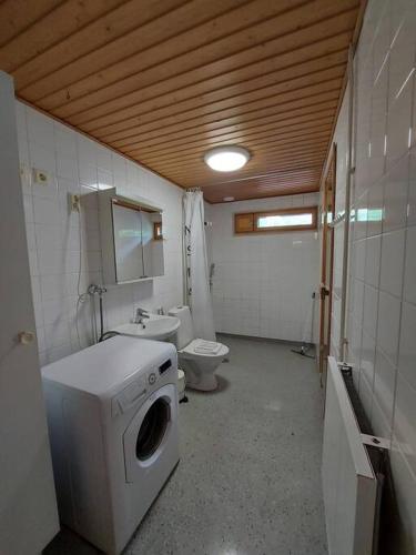 Kotimaailma Tilava 2MH asunto saunalla Herttoniemen merellisessä ympäristössä — 4-Star Luxury Hotel in Helsinki, Finland