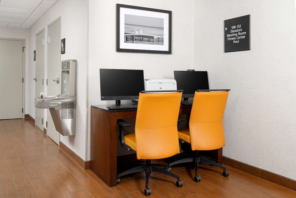 Hampton Inn Naples Central - photo 27